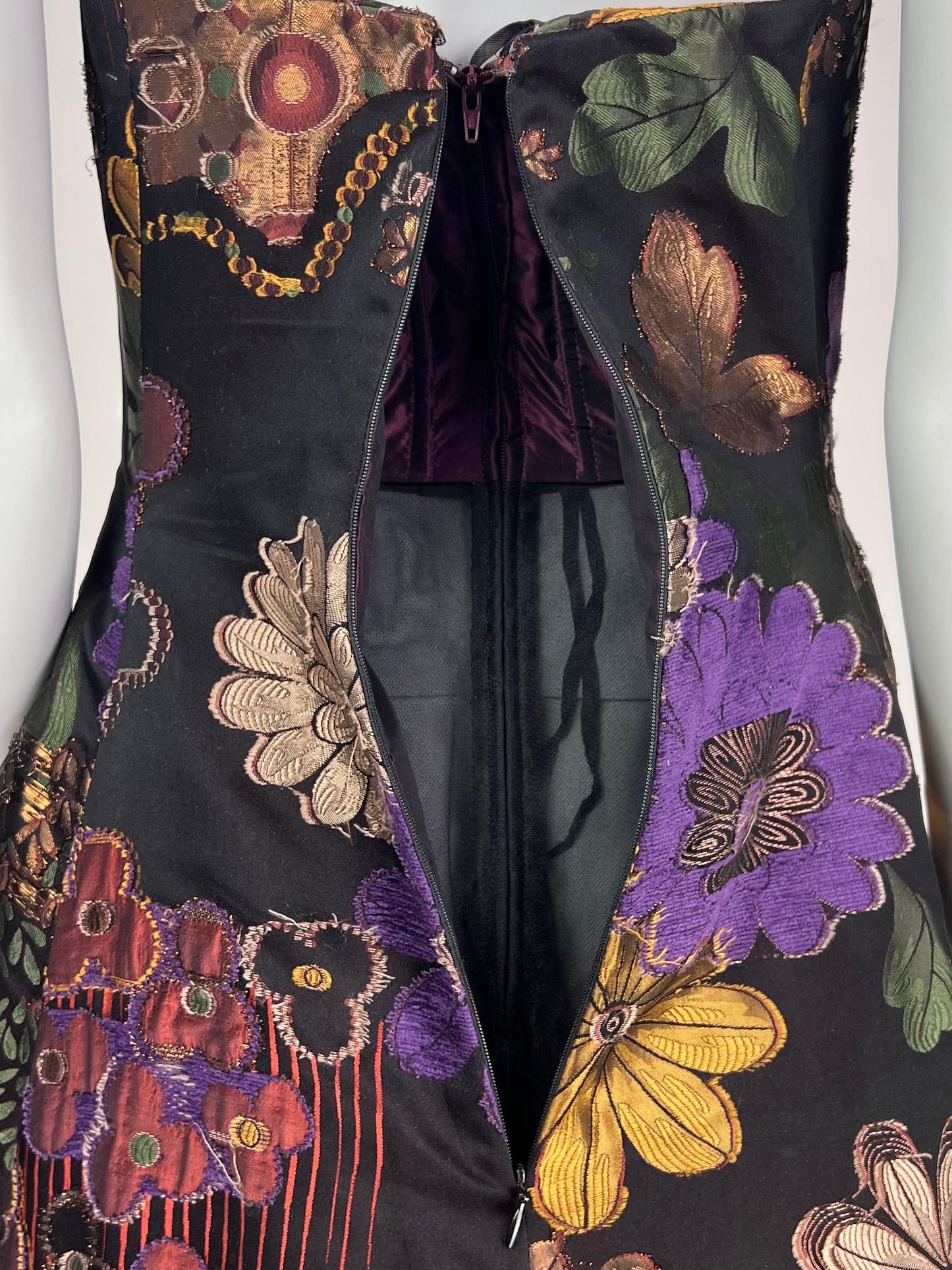 Oscar de la Renta Fall 2005 Floral Jacquard Strapless Ballgown