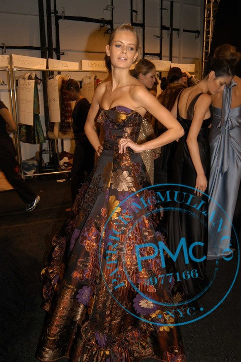 Oscar de la Renta Fall 2005 Floral Jacquard Strapless Ballgown
