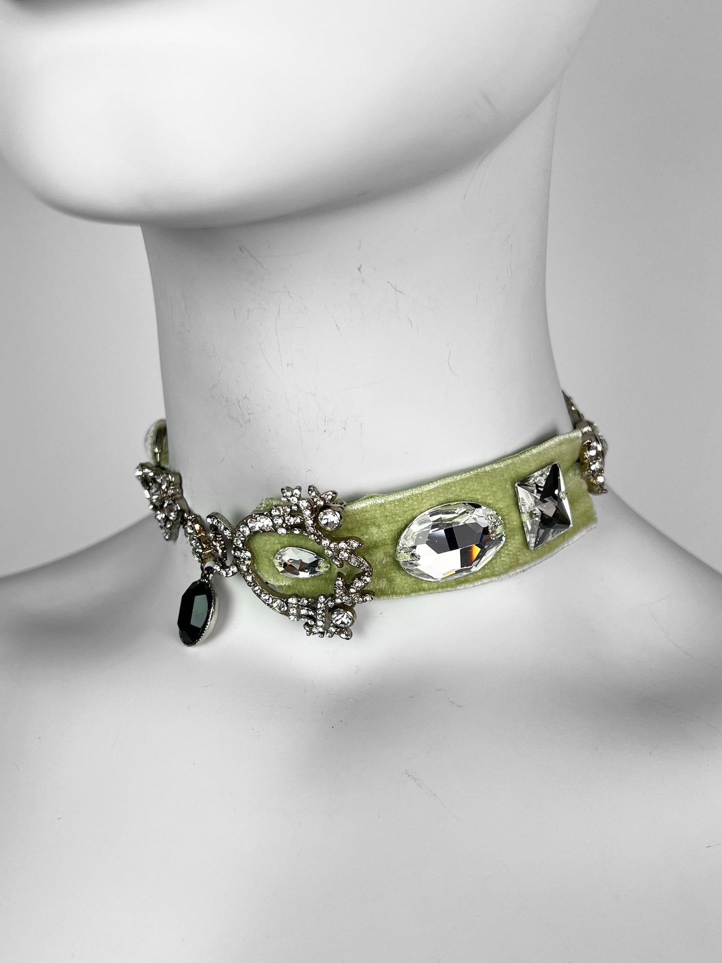 Dior by John Galliano Spring 2005 RTW Runway Velvet Choker