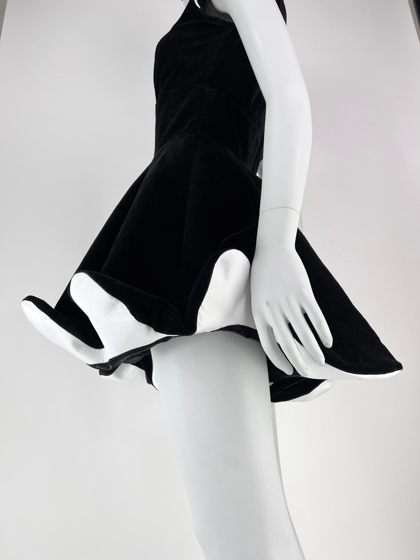 Thierry Mugler Fall 1994 Runway Velvet Dress with White Contrast Details