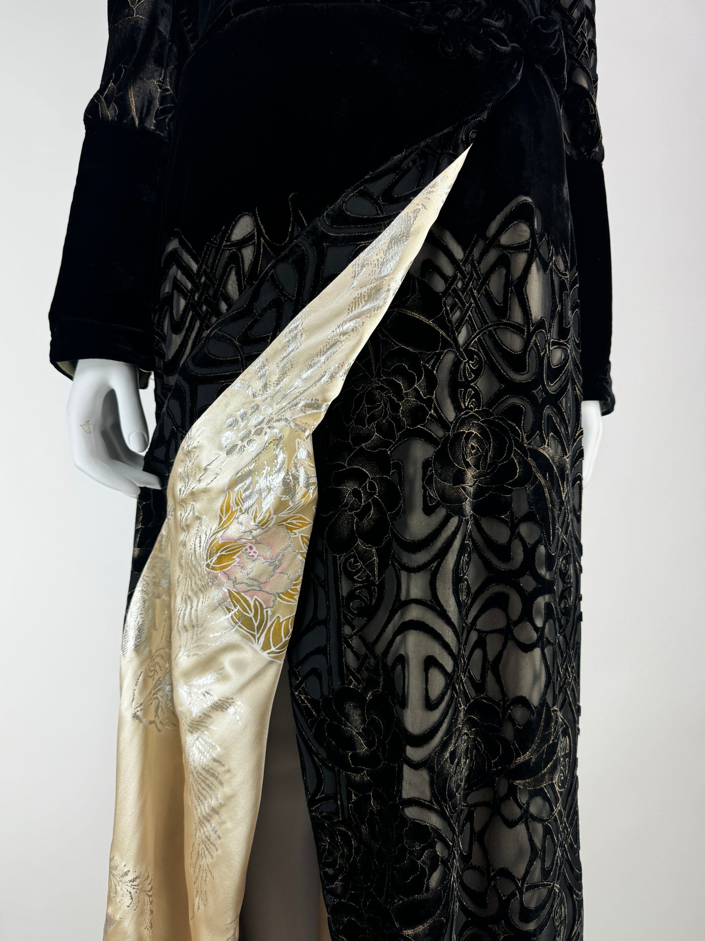 Roberto Cavalli Fall 2006 Velvet Coat / Dress
with Silk Lining