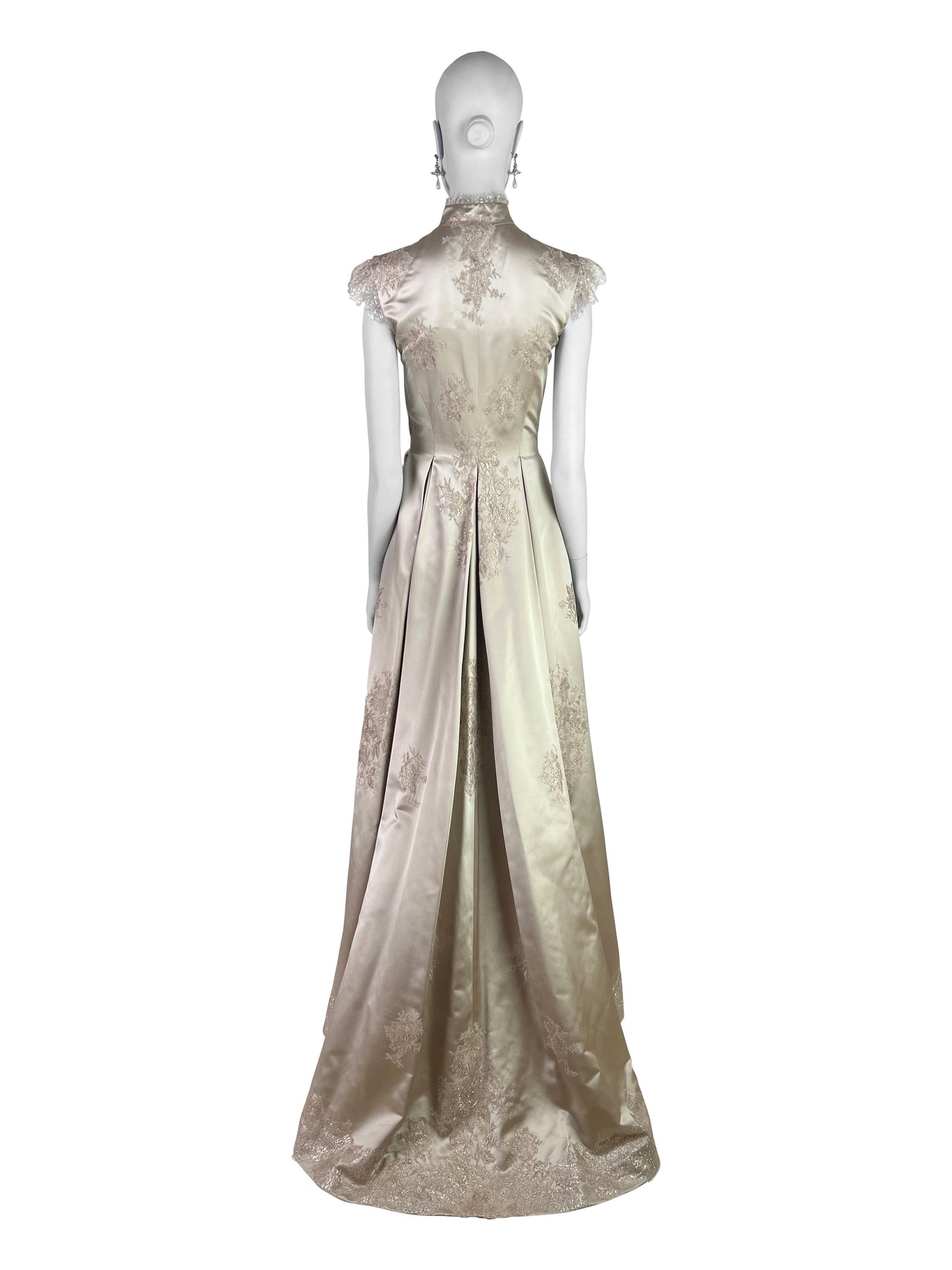 Haute Couture Pierre Balmain by Oscar de la Renta Fall 1998 Runway Ensemble